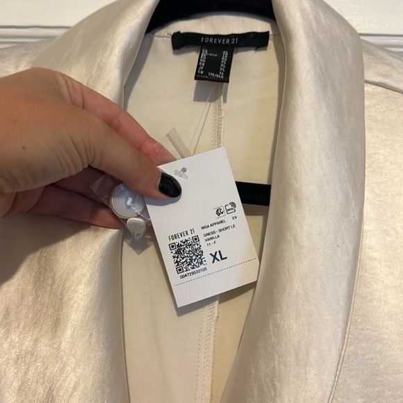 Forever 21 Dress. - Picture 4 of 4